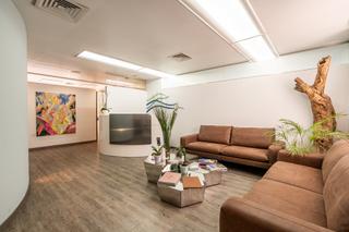 Local Comercial a Playa Bajadilla - Puertos. Oficina excepcional ubicada en el corazón del distrito financier