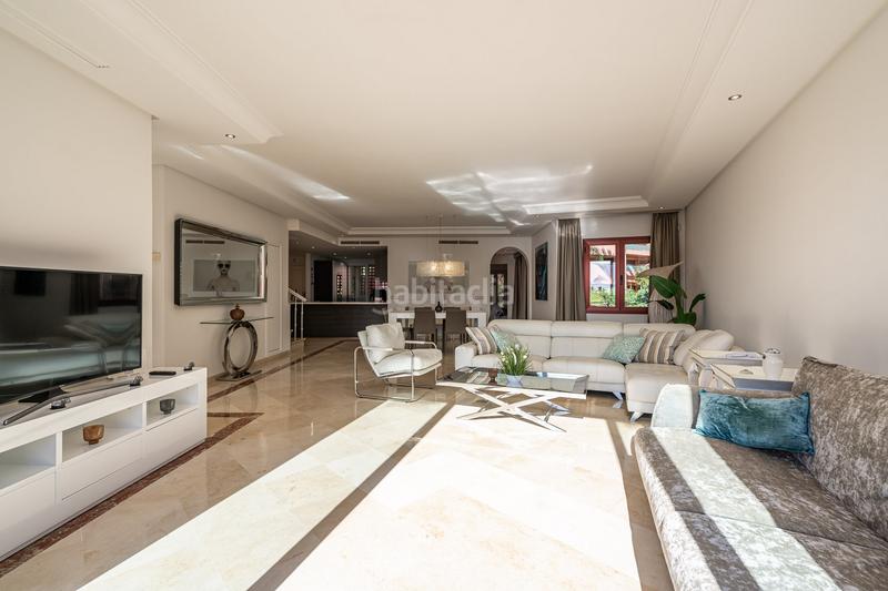 Foto 2f0a5ff9-0178-49df-885e-4dbb5b7383c0. Ático en Guadalmansa Estepona