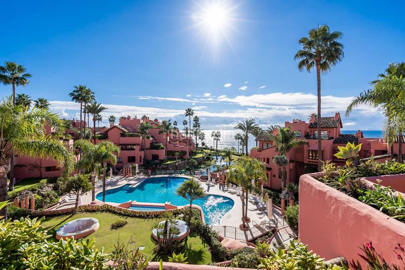 Foto b01e89e5-a6f2-4093-a93b-323251776aea. Dachwohnung mit parking pool in Guadalmansa Estepona