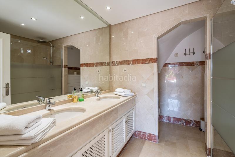 Foto ec71d175-ea6a-4926-88db-138b052ecc8c. Dachwohnung mit parking pool in Guadalmansa Estepona