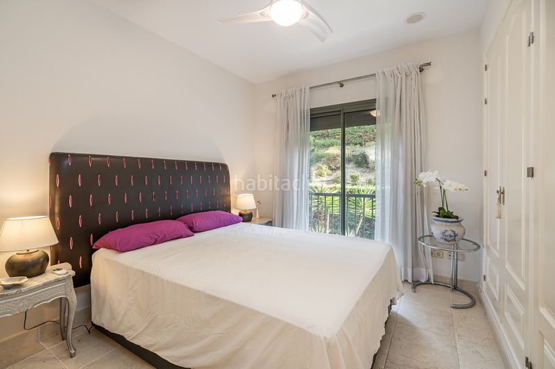 Foto 2dea2d92-a39c-41f3-ab6c-f08d57c327b1. Apartament a marques el 0 a Benatalaya Estepona