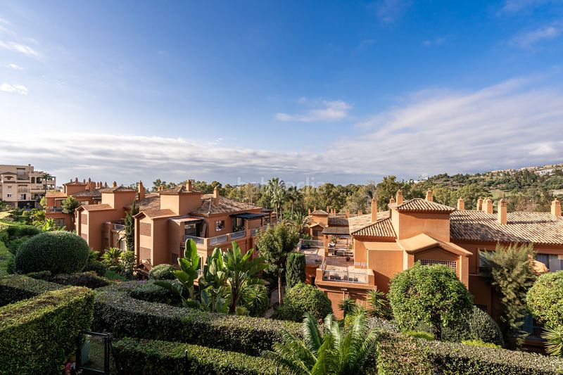 Foto 70fd8ad9-5624-49e0-9e95-8a572d1cf4f0. Apartament a marques el 0 a Benatalaya Estepona