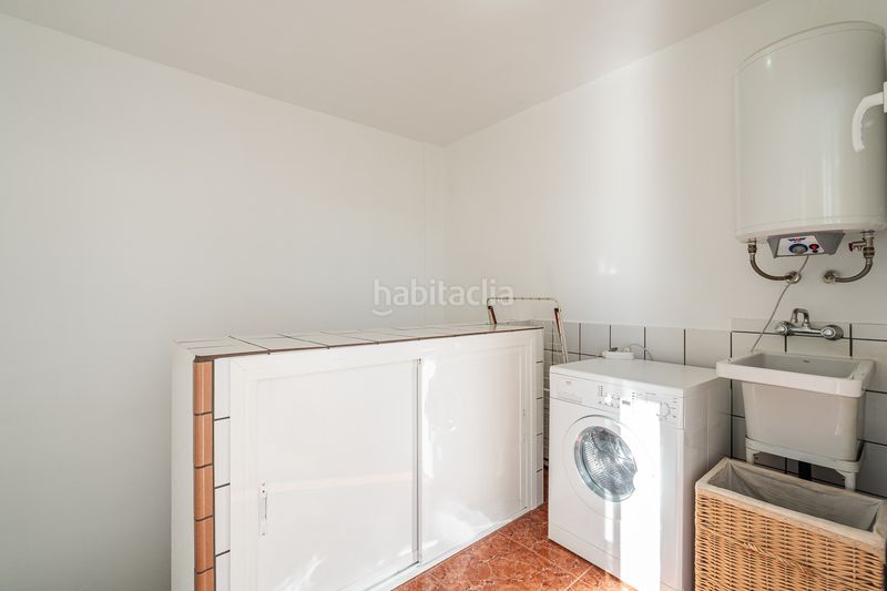 Foto dc6c295e-440a-45d2-b1dd-9f0a2bc81d1a. Maison jumelée dans arroyo juan benitez 2 dans Centro Estepona