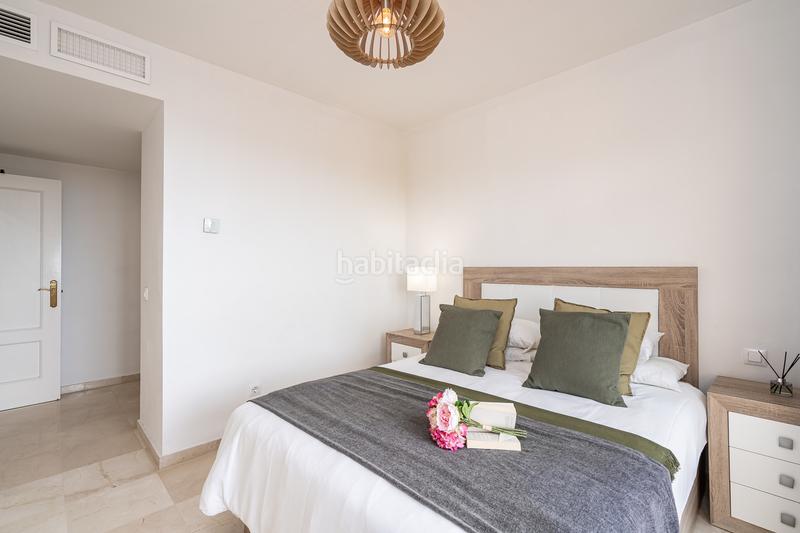 Foto 1f9b3a48-e0ba-45d2-88fe-06a419a2e556. Affitto a tre livelli in n/a in Parque Central Estepona