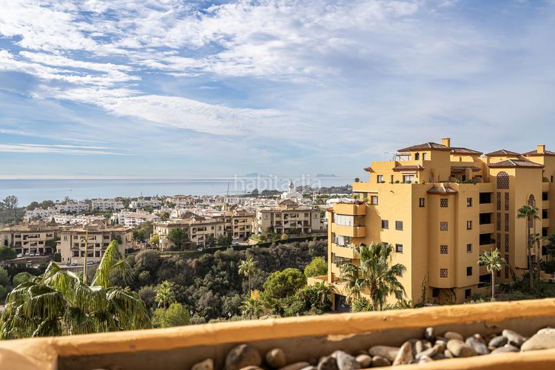 Foto 71e4d944-92e3-4dee-b187-7828c30ee942. Affitto a tre livelli in n/a in Parque Central Estepona