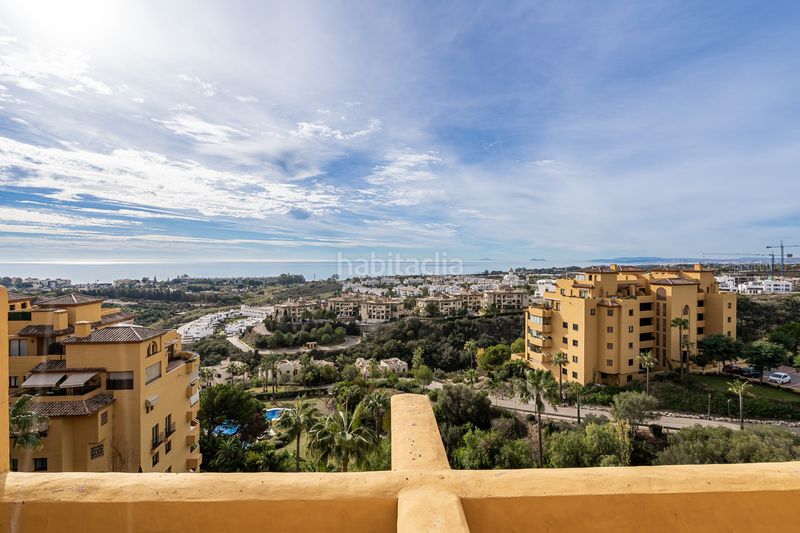 Foto cf386ce2-70ae-4152-aefe-059a871dac20. Location triplex dans n/a dans Parque Central Estepona