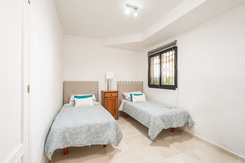 Foto d954cdeb-0e68-4efc-9f50-ee06f07fa83d. Location triplex dans n/a dans Parque Central Estepona