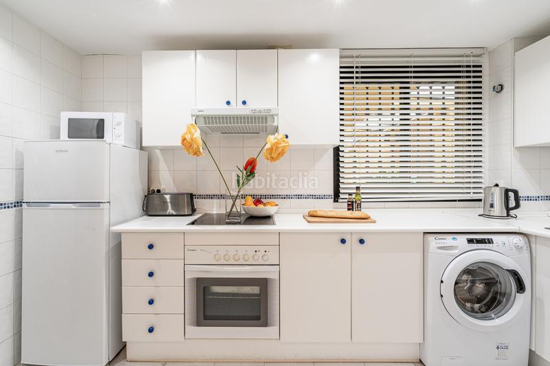 Foto 1333b2cc-fe86-47ef-b888-e2c499ed0f5e. Miete dreistöckige wohnung in n/a in Parque Central Estepona