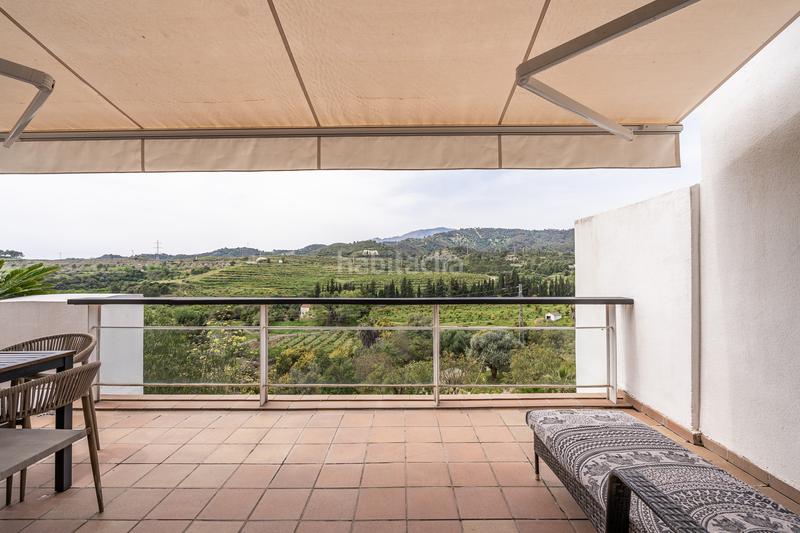 Foto 02fd1888-93a8-46e9-8e91-80f482ed5b64. Apartamento atractivo apartamento con vistas panorámicas al jardín y a las montañas en el parque botánico! en Benahavís