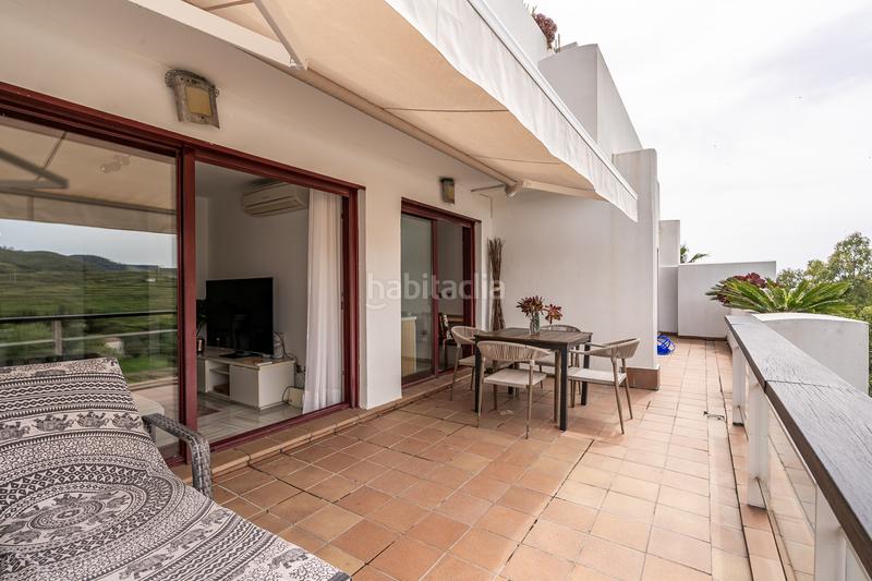 Foto 482ab8a9-1fa9-4526-948f-498a0a2e39d6. Apartamento atractivo apartamento con vistas panorámicas al jardín y a las montañas en el parque botánico! en Benahavís