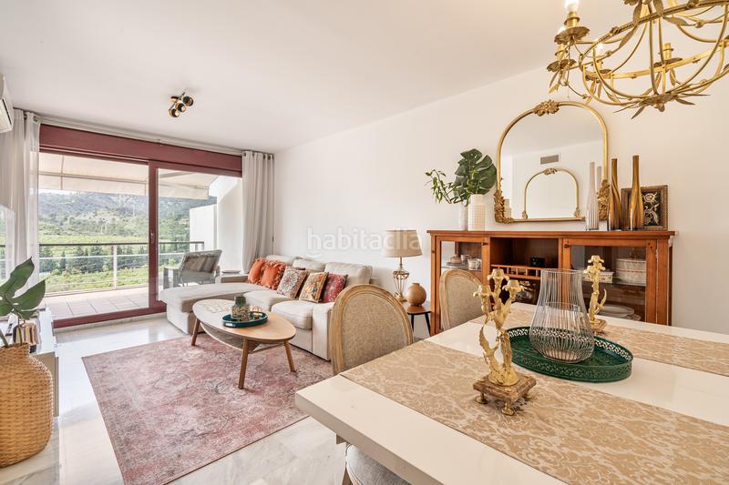 Foto b3ff2431-93f3-4aff-b5d0-2e68748dbdd9. Apartamento atractivo apartamento con vistas panorámicas al jardín y a las montañas en el parque botánico! en Benahavís