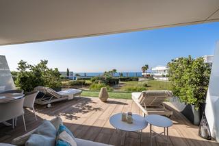 Planta baja  Costa natura. Exquisito apartamento en planta baja en primera linea de playa e