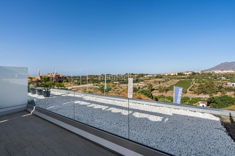 Foto d013a042-0c12-4f19-8b8d-e54efb3e68c9. Lloguer casa adossada amb aparcament piscina a Cancelada Estepona