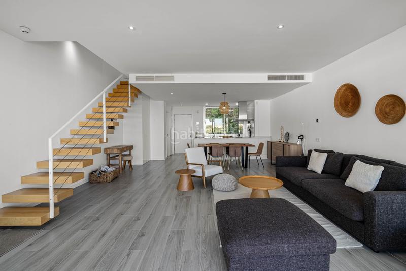 Foto f20d36d0-04cc-4a8e-95c9-ce03c9d02f17. Rent semi detached house with parking pool in Cancelada Estepona