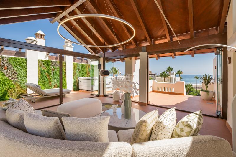 Foto 4a03688b-6484-451d-9170-99f3c9192d18. Dachwohnung mit heizung pool in El Velerín Estepona