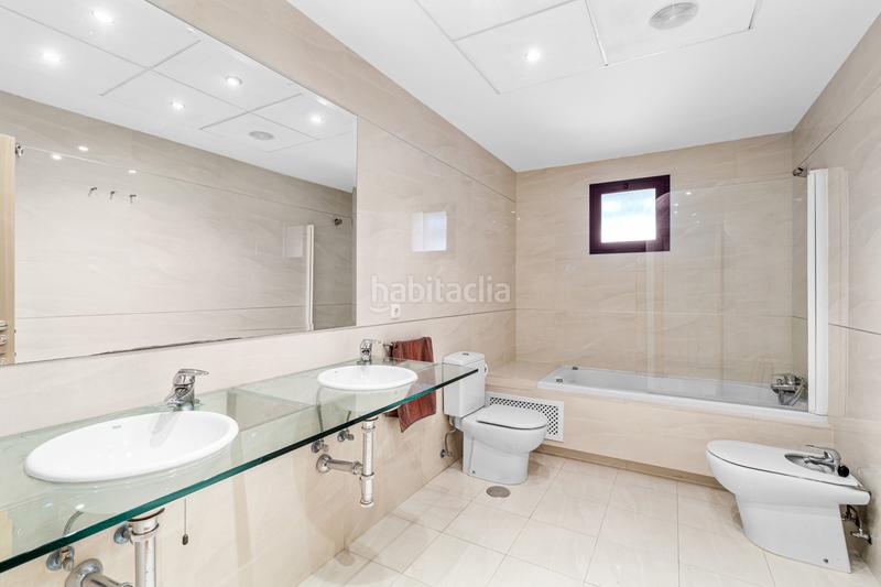 Foto 0a9199f4-d765-4a82-a939-f93fba551018. Piccolo appartamento con parcheggio piscina in Guadalmansa Estepona