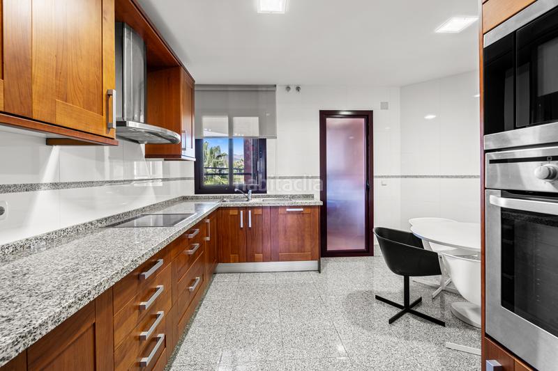 Foto 0d779217-22dc-43f8-b438-74bca13dc19e. Piccolo appartamento con parcheggio piscina in Guadalmansa Estepona