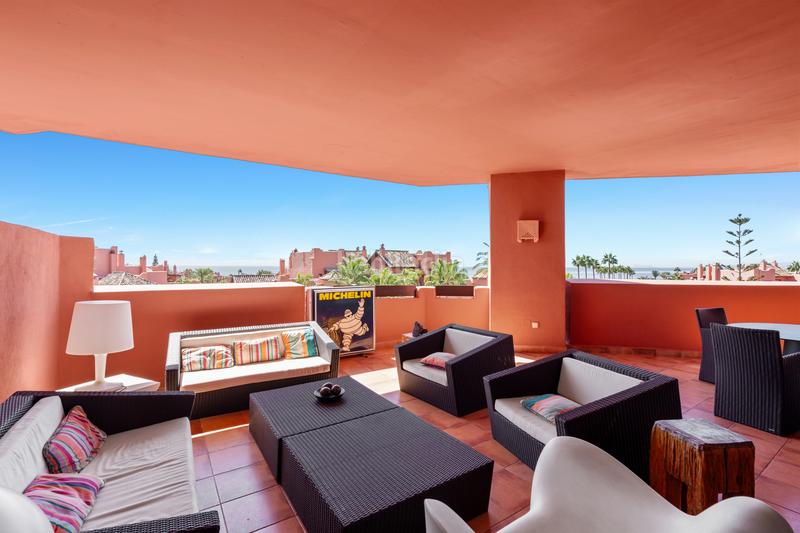 Foto 5600224f-ff23-4568-a162-bb16d09bf90f. Piccolo appartamento con parcheggio piscina in Guadalmansa Estepona