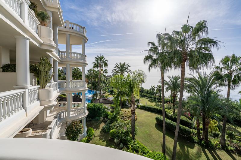 Foto 8209a896-ef8d-4d71-9afb-66d8fcf64408. Apartament a playa bella 0 a Guadalmansa Estepona