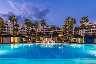 Appartement à Playa bella 0. Lujoso apartamento en la nueva milla de oro, estepona