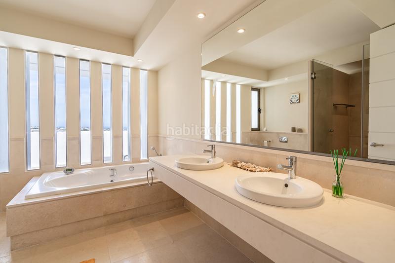 Foto abe41a27-e4e5-4a36-8761-11f690c641cc. Alquiler ático exquisito ático en Los Flamingos golf, benahavis en Benahavís