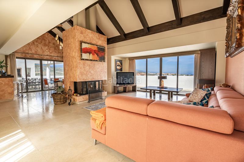 Foto 0b6ab624-32c8-4beb-9cc6-085c2cd2a07e. Rent penthouse with parking pool in Los Flamingos Benahavís