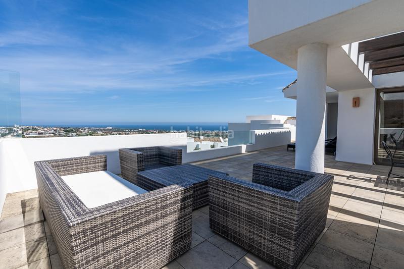 Foto 91b250f7-e51c-4f43-abd2-47bc1526a9a2. Rent penthouse with parking pool in Los Flamingos Benahavís