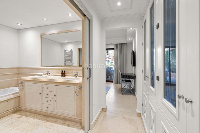 Foto 6ad84cc2-d99a-41a0-afc3-e834b9b2585e. Affitto piano terra con parcheggio piscina in Zona de Punta Plata Estepona