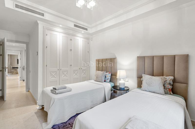 Foto d7481f95-a367-4c2d-b941-03dcb7ab3f6a. Lloguer planta baixa amb aparcament piscina a Zona de Punta Plata Estepona