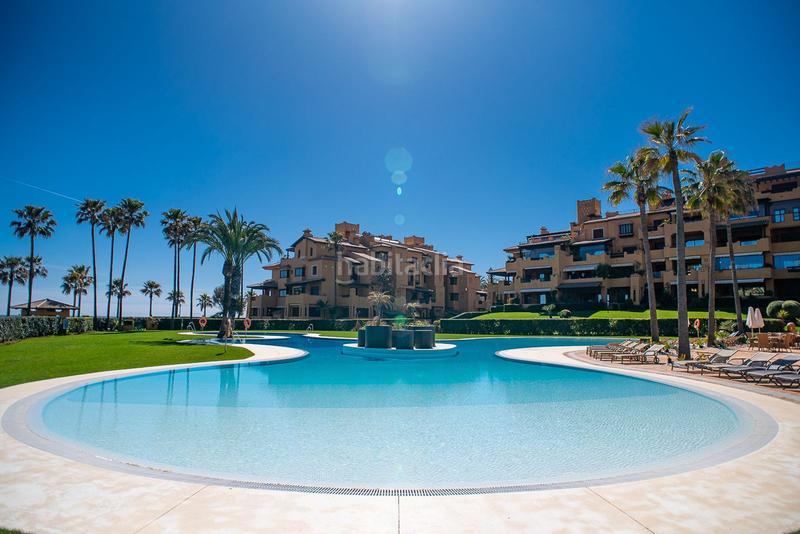 Foto c6abb2e3-13ce-45de-8466-4d389151eb13. Location rez-de-chaussée avec parking piscine dans Zona de Punta Plata Estepona