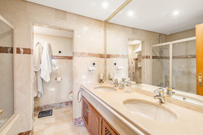 Foto 09a3e161-e9b1-43a4-8e10-d29202f5652d. Ground floor with parking pool in Guadalmansa Estepona