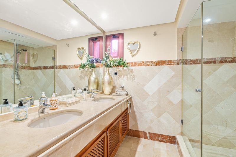 Foto 50af3aaa-c993-46b6-8789-2849c5f0231e. Ground floor with parking pool in Guadalmansa Estepona