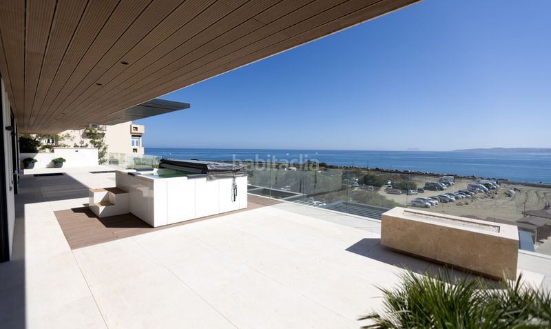 Foto 713b9723-6b1c-45bc-91e3-314ea757d05d. Apartament amb calefacció aparcament piscina a puerto de Estepona Estepona