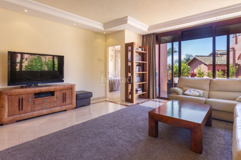 Foto 0a13f060-2cfb-4b59-8bf7-c5ce484807c8. Àtic amb aparcament piscina a Guadalmansa Estepona