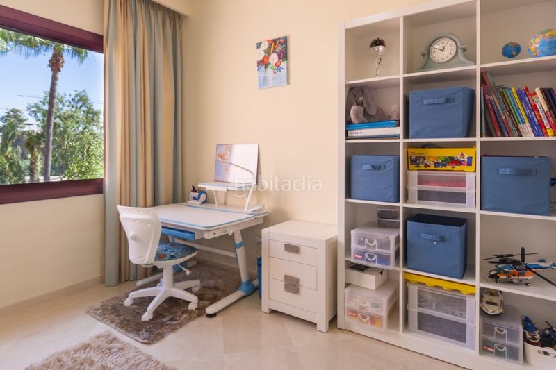 Foto 2734af04-ccbd-42d3-bdea-7edba0cb86cd. Àtic amb aparcament piscina a Guadalmansa Estepona