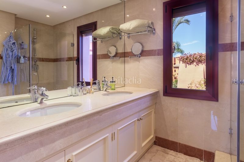 Foto 2e0ad939-9048-4482-adbe-7c3fb622c5fc. Àtic amb aparcament piscina a Guadalmansa Estepona