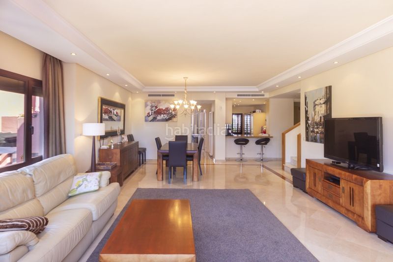 Foto 462db677-5ed4-4cd0-b6a7-4bf6a11d52a7. Àtic amb aparcament piscina a Guadalmansa Estepona