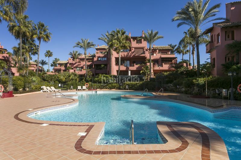 Foto c5929acd-c64f-4b5f-b50e-1d467ce52545. Àtic amb aparcament piscina a Guadalmansa Estepona