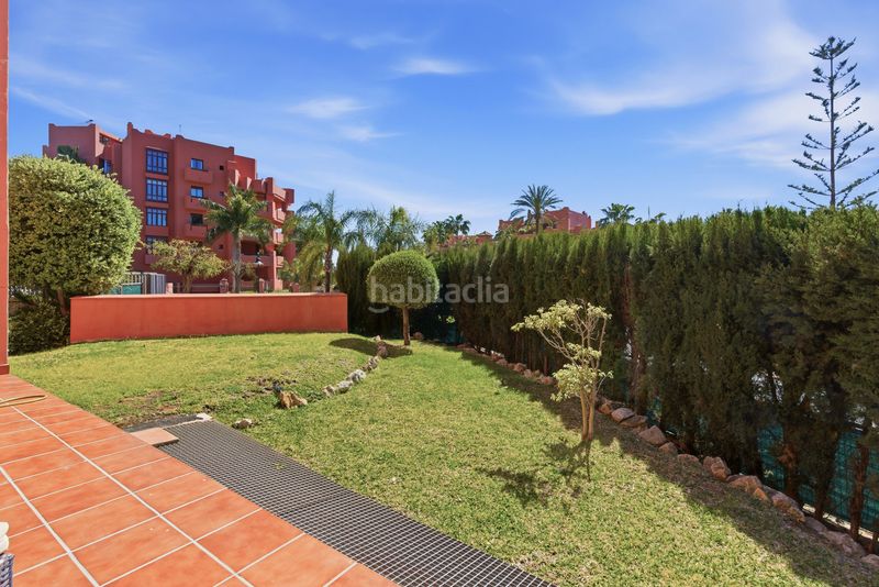 Foto 1a3d2099-fd0c-43c3-8feb-cebac6a7a699. Planta baixa amb aparcament piscina a Guadalmansa Estepona