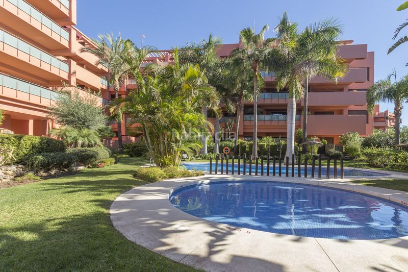 Foto 5086db09-5431-462a-9bb0-855a4e6860aa. Planta baixa amb aparcament piscina a Guadalmansa Estepona