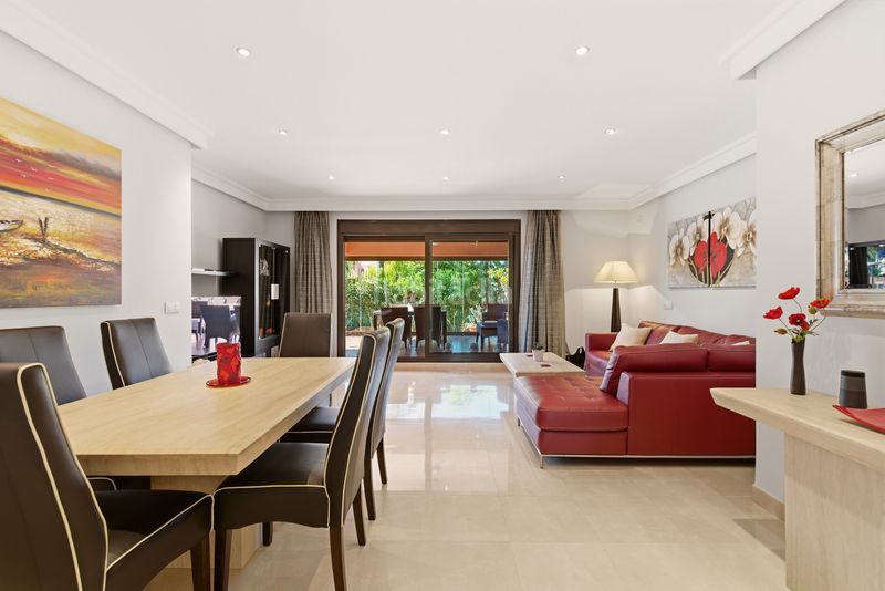 Foto 8c124d5b-813a-40c2-951c-e296f761d9a9. Planta baixa amb aparcament piscina a Guadalmansa Estepona