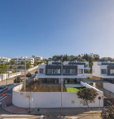 Casa aparellada a CORTES 1