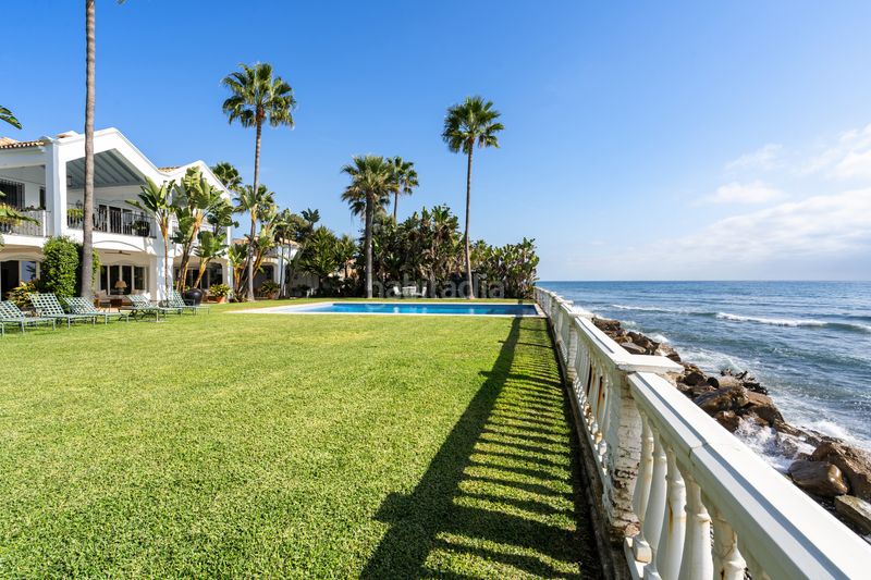 Foto c24f9ee5-b925-4f54-9765-71f7fe829aa5. Casa amb aparcament piscina a Casasola Estepona