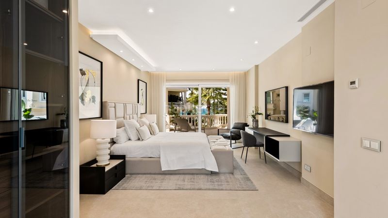 Foto 1bce7516-dd40-44e0-9f0b-4d6b5cc14d73. Apartament amb aparcament piscina a Guadalmansa Estepona