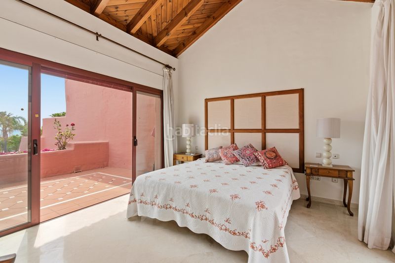 Foto 4ccfeebc-b1c5-4989-90af-2776e11042b5. Àtic amb aparcament piscina a Guadalmansa Estepona
