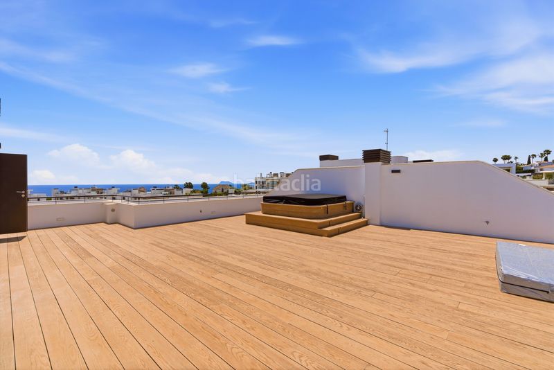 Foto e7f6c68f-34f1-4057-b8dd-6c3796234e45. Àtic amb aparcament piscina a Huerta Nueva Estepona