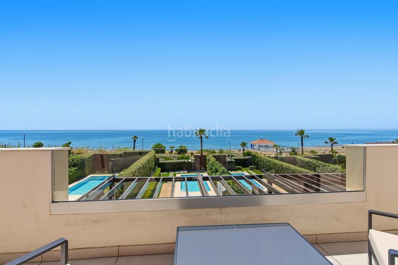 Foto 2a6797e6-7743-4fdd-8e09-37414a0b6f96. Casa adossada amb aparcament piscina a El Velerín Estepona