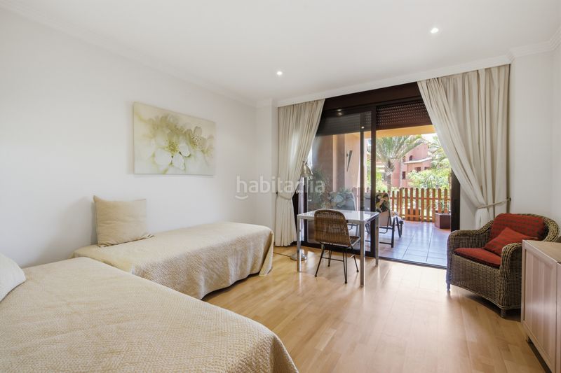 Foto 3da076f1-63a3-480b-abd9-04e83593e8c9. Planta baixa amb aparcament piscina a Guadalmansa Estepona