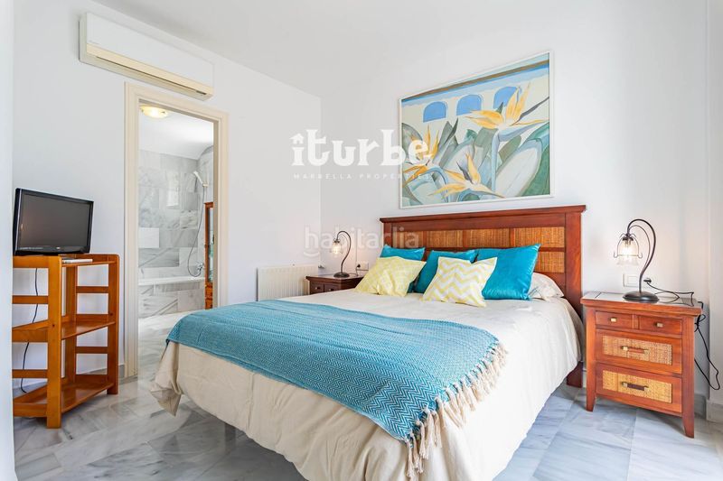 Foto 353b7618-2a6a-475d-b684-86a8a09b6ea0. Alquiler dúplex en 3 (ur Guadalmina Baja) 317 atico duplex en Guadalmina Baja en Marbella
