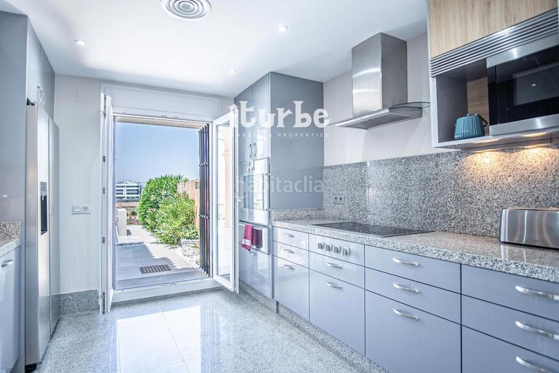 Foto 0bd3a8c7-4b05-41a2-87c9-8dd3b8f9698d. Alquiler casa en eagle-santa clara golf 14 maris golf villa en Marbella